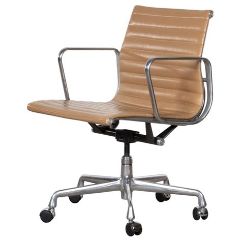 fake herman miller eames executive chair|herman miller eames management chair.